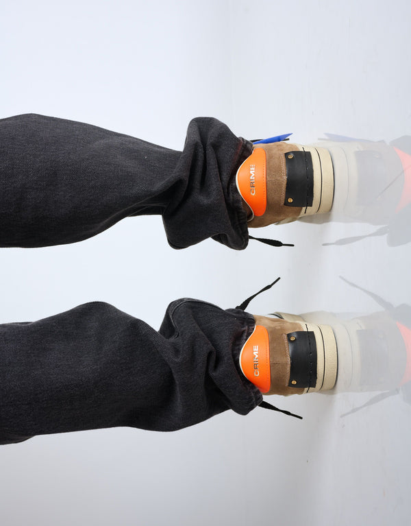 CRIME LONDON ALBIE - BROWN & WHITE