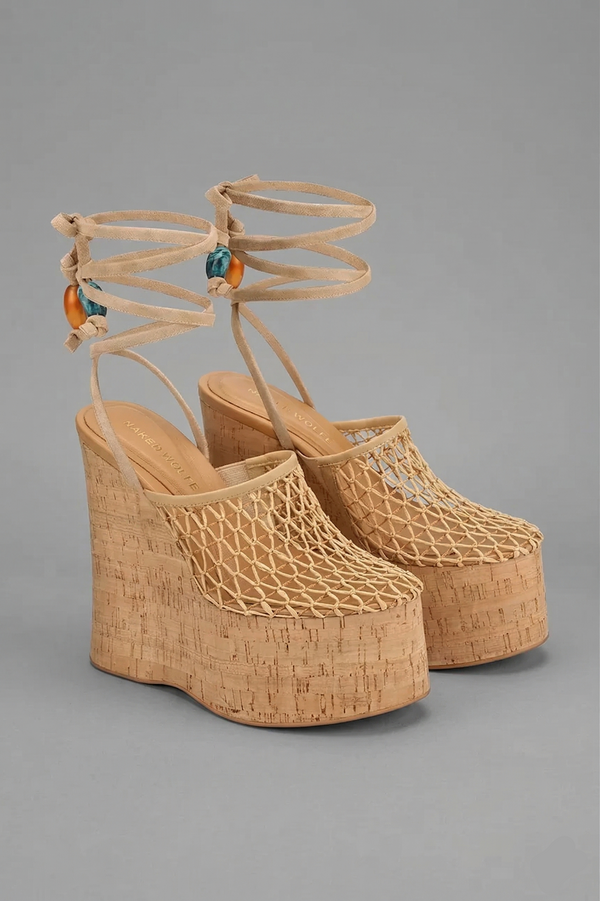 IRIS CAMEL