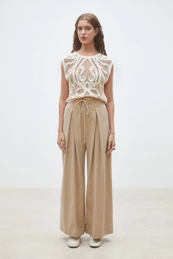 Polonia - Two-tone crochet sleeveless jumper