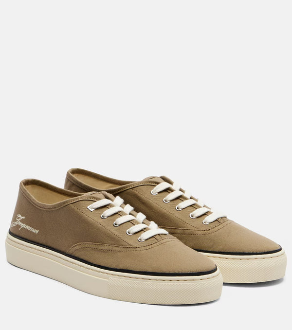 JACQUEMUS LES FEFE