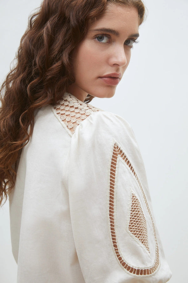 Lindsay - Blouse with geometric embroideries