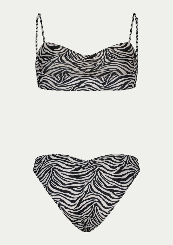 CHICA ZEBRA